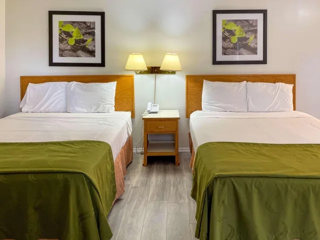 غرفة بسريرين كوين، Rodeway Inn and Suites Omak Okanogan 1/6