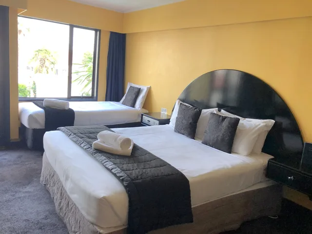 استوديو بسرير كوين وسرير فردي بمطبخ صغير، Alcamo Hotel 3/10