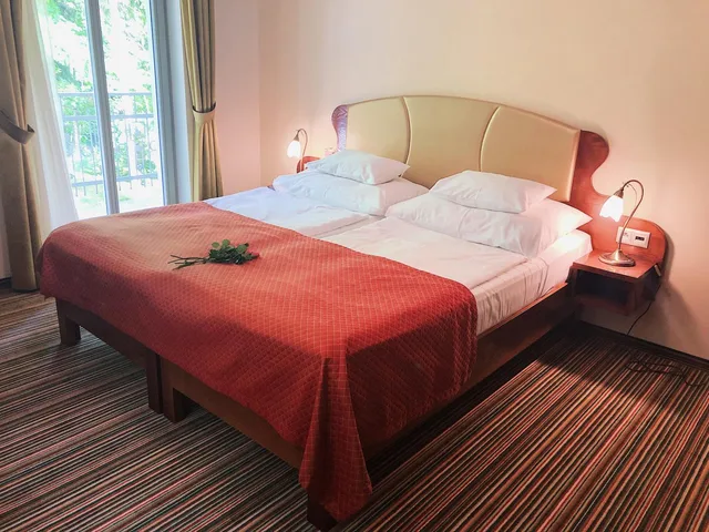 جناح بشرفة، Parkhotel Forest 4/7