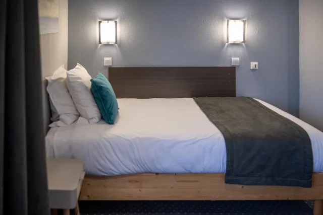 غرفة مفردة، Hotel de Normandie 5/12