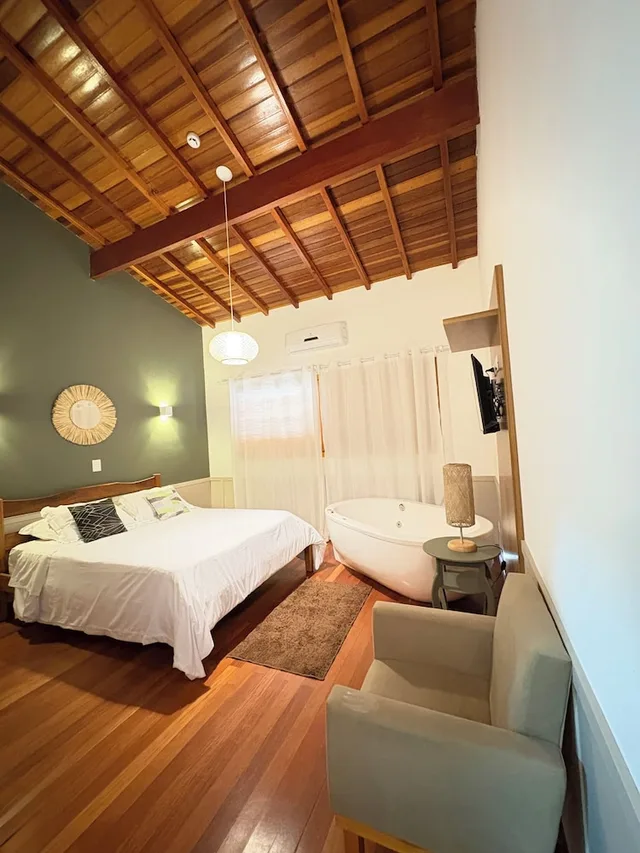 غرفة ديلوكس بسرير كوين بحوض جاكوزي، Hotel Pousada Bella Locanda 1/9