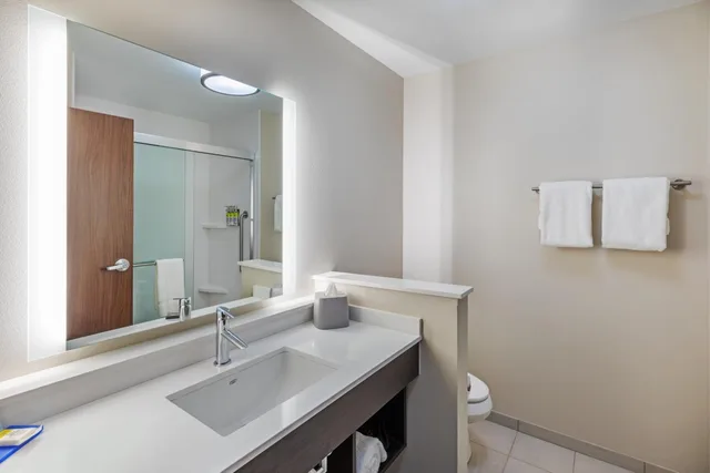 Specialty، Holiday Inn Express & Suites Purcell 2/3