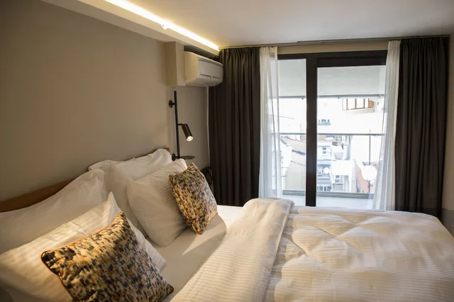 جناح عائلي بسريرين كينج وسريرين كوين بغرفتي نوم، Sparkle Hotel 7/10
