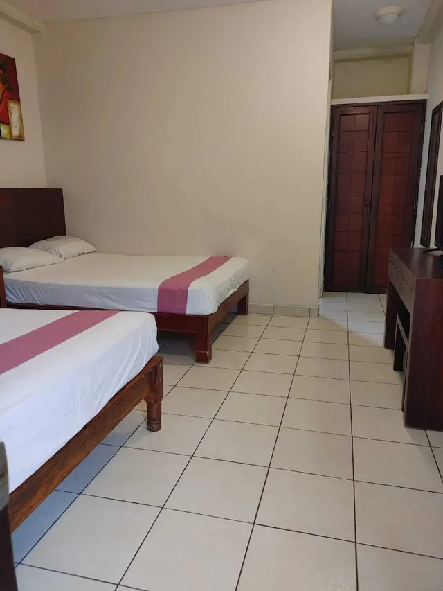 غرفة رباعية، Hotel Savaro 7/10