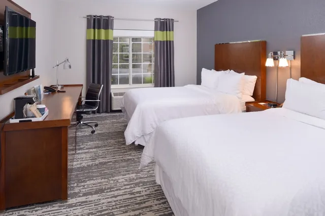 غرفة تقليدية بسريرين كوين، Four Points By Sheraton Mount Prospect O Hare 6/8