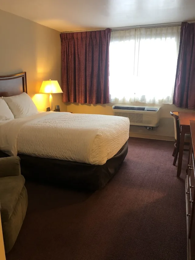 غرفة بسرير مزدوج، Cayuga Blu Hotel 2/8