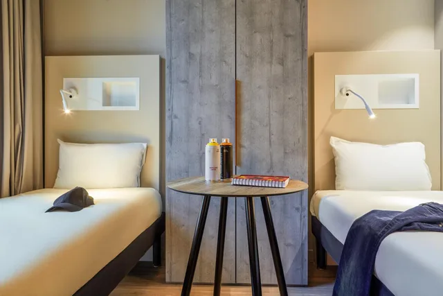 غرفة ثلاثية بسريرين منفصلين مع سرير إضافي، Ibis Budget Montpellier Aeroport Parc Des Expos 3/4