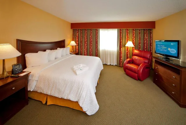 Presidential, 3 Rooms, Suite, 2 Bathrooms، Embassy Suites by Hilton Detroit Troy Auburn Hills 2/2