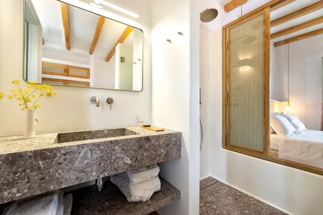 Superior, Queen Bed, Jetted Tub, Anemomylos Residence 4/5