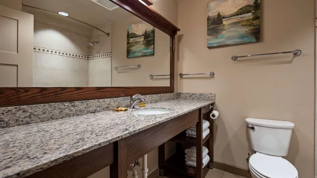 غرفة بسرير كوين مع أريكة لذوي الإعاقة، Best Western Plus High Country Inn 8/10