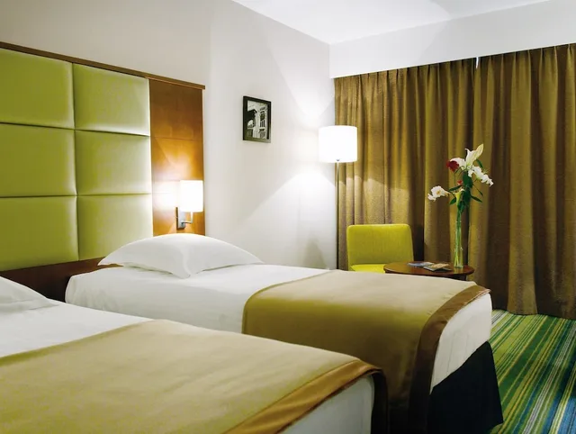 City, Twin Beds، New Hotel Charlemagne 2/10