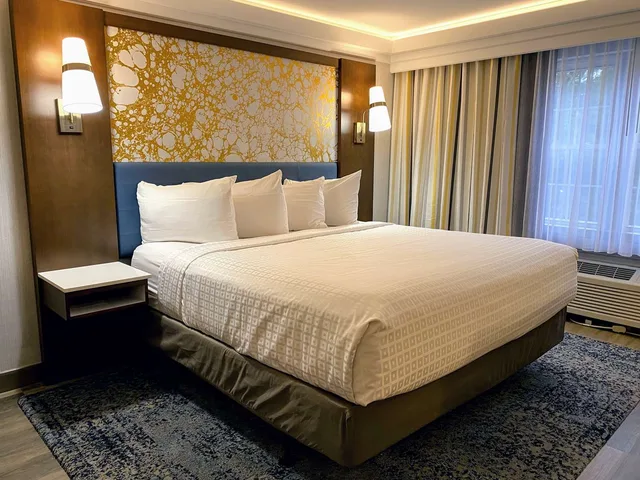 Room, King Bed, Accessible, The Westfield Inn, BW Signature Collection 5/8