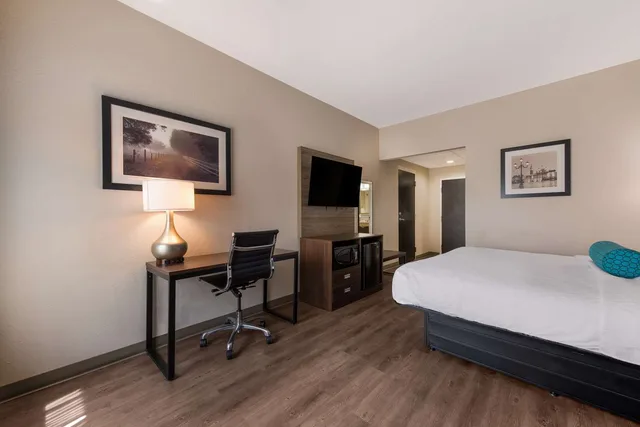 غرفة بسرير كينج لذوي الإعاقة، Best Western Albemarle Inn 2/4