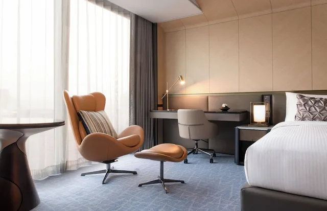 Hollywood, Fairmont, King Bed، Fairmont Ambassador Seoul 4/8