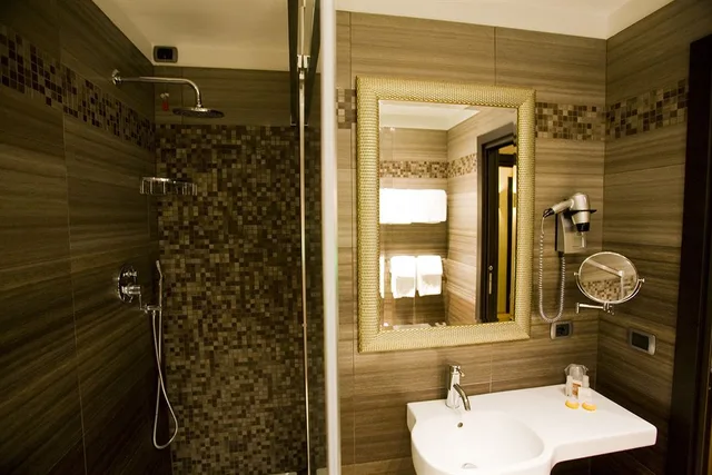 غرفة عائلية، Rome Airport Hotel Fiumicino 2/2