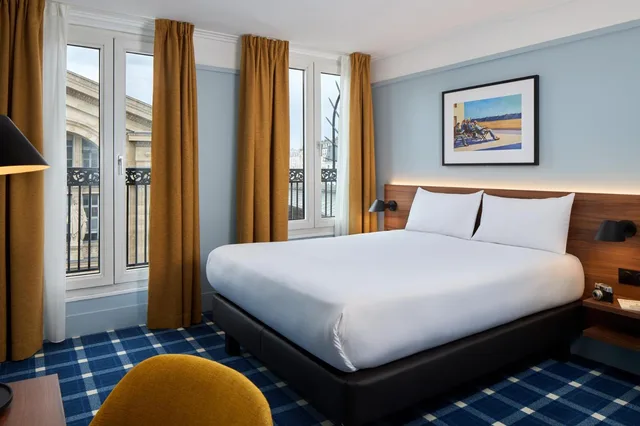 Superior, Double Bed, Timhotel Paris Gare Du Nord 2/6