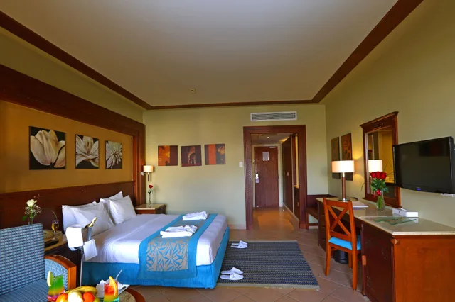 Superior, Queen Bed, Sea View, Charmillion Club Resort 1/10