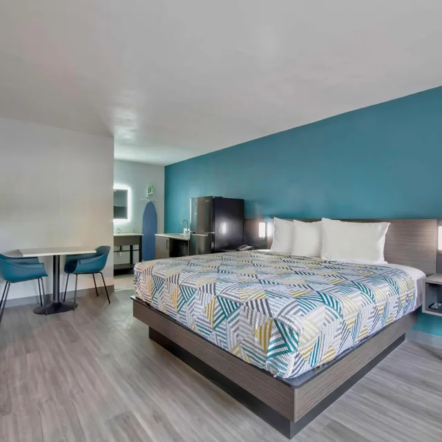 غرفة بسرير كينج بجاكوزي، Studio6 Jackson, MS - I-55 1/8