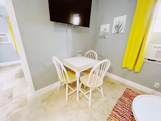 غرفة ديلوكس بسرير كوين بغرفة نوم واحدة مع أريكة بمطبخ، Sea Steps Suites 6/6