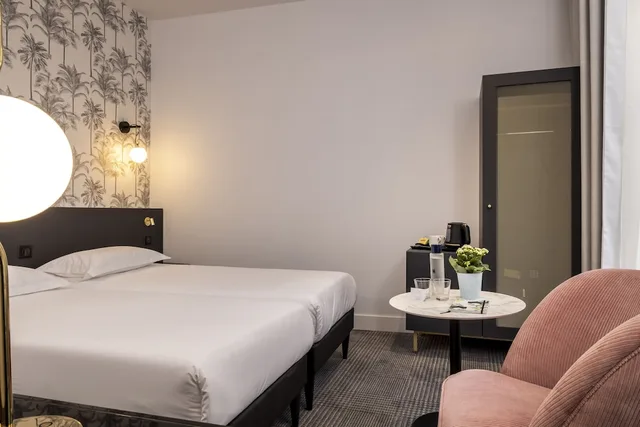غرفة سوبيريور بسريرين منفصلين، HOTEL DE SUEZ 3/5