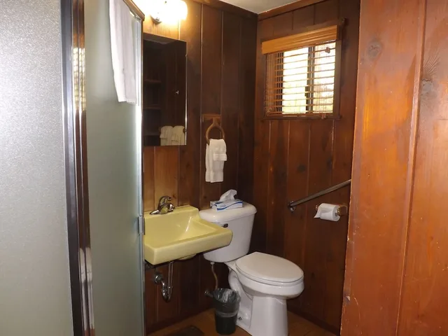 كابينة عائلية بسريرين كوين بحمام خاص، Arizona Mountain Inn and Cabins 1/1