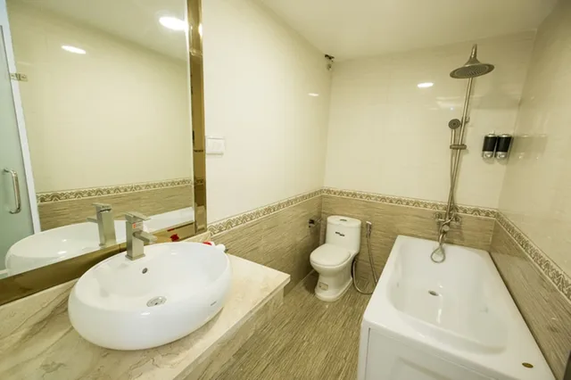 جناح عائلي بسرير كينج وسرير كوين، Little Hanoi Deluxe Hotel 1/1