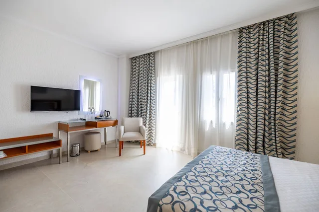 غرفة عائلية بسرير مزدوج وسرير بطابقين، Petunya Beach Resort 4/6