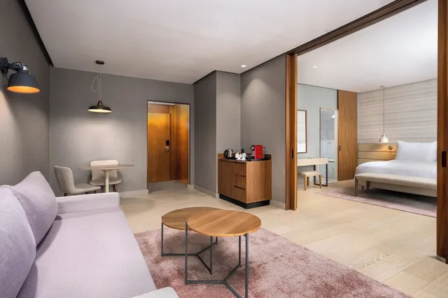 جناح جونيور بشرفة، Radisson Blu Hotel Marrakech Carre Eden 3/7