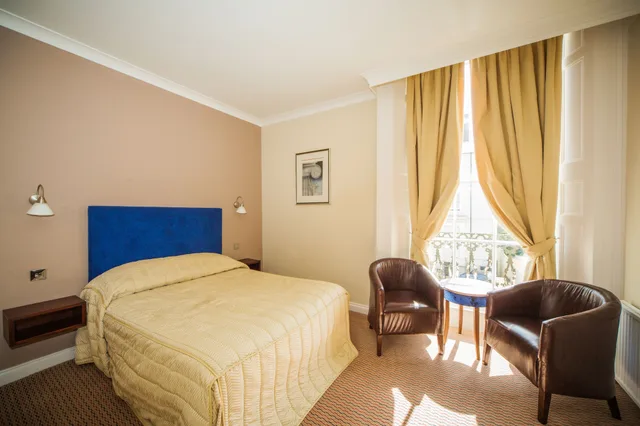 غرفة بسرير مزدوج، Clifton Hotel 2/10