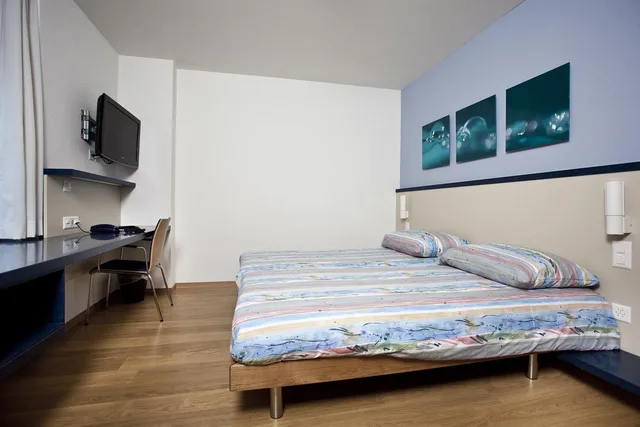 غرفة بسريرين منفصلين، Bristol Hotel Zurich 3/6