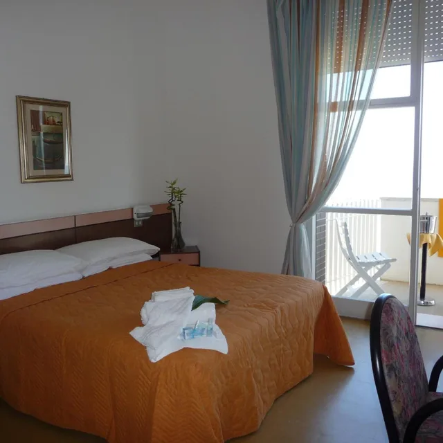 غرفة قياسية رباعية، Hotel Suprem 4/8