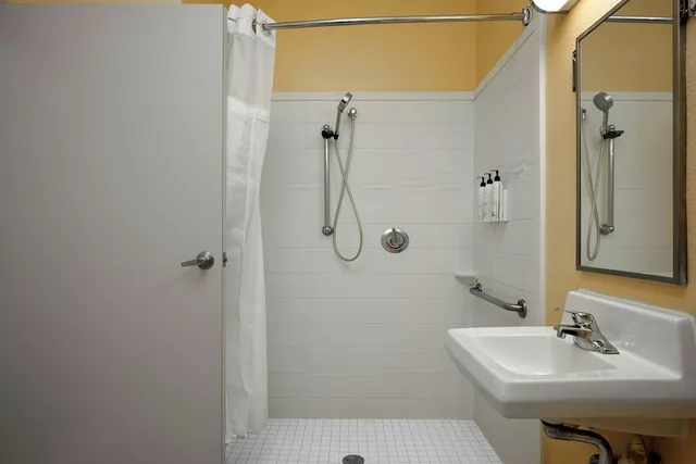 غرفة بسرير كينج لذوي الإعاقة، Fairfield Inn Suites By Marriott Colorado Springs South 3/4