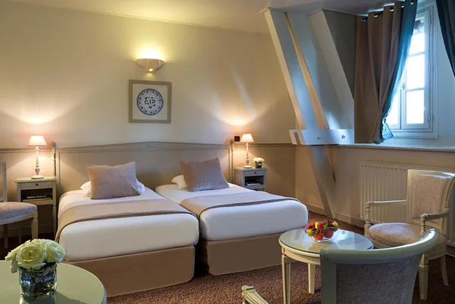 Castle, Superior, King Bed، Chateau Jeanne & the Forest - Chateau de Montvillargenne 4/10