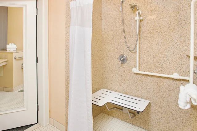 غرفة بسريرين كوين، Courtyard Marriott Paso Robles 5/6
