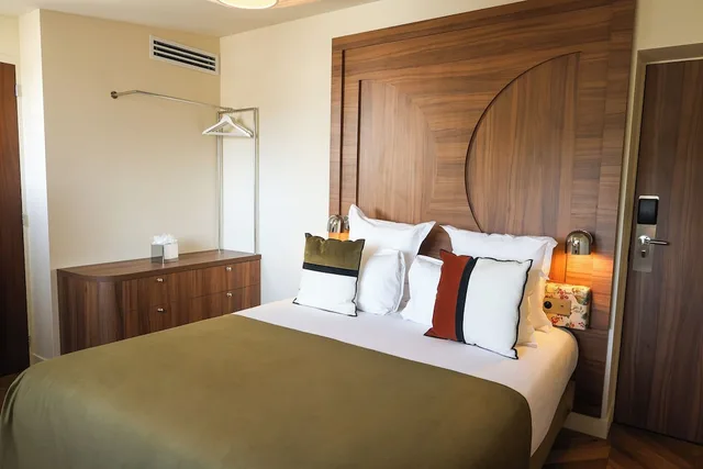 Room, Queen Bed, Eiffel View، HOTEL D'ARGENSON 3/7