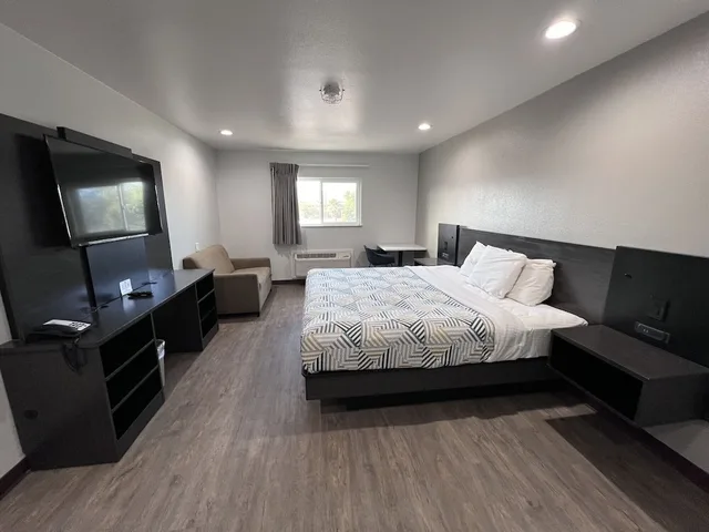 غرفة ديلوكس بسرير كينج، Motel6 Bullhead City, AZ 1/8