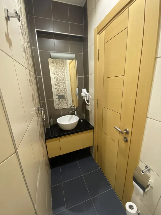 غرفة قياسية بسرير كوين، Bunkahaus 8/10