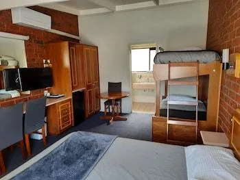 غرفة عائلية بسرير بطابقين، THE ABBOTSWOOD MOTOR INN 2/2