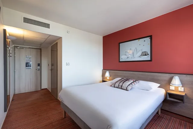Room, Queen Bed, Ace Hotel Paris Marne La Vallee 1/8