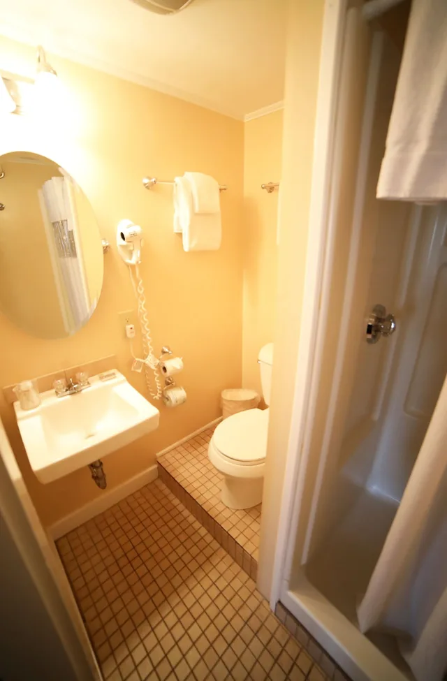 غرفة قياسية بسرير كينج، The Kennebunk Inn 9/9