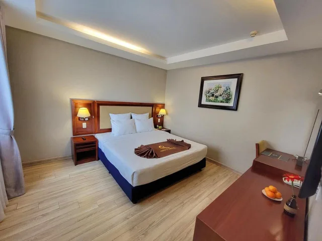 جناح، Aristo Saigon Hotel 1/4