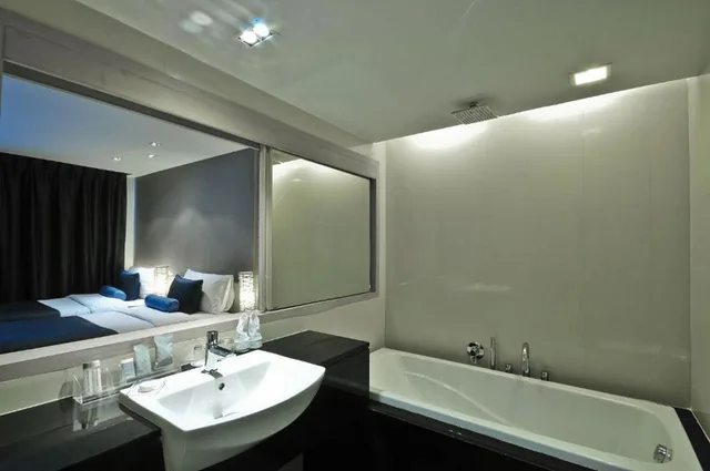 غرفة سوبيريور بسرير كينج للمدخنين، The Ashlee Heights Patong Hotel and Suites 4/4