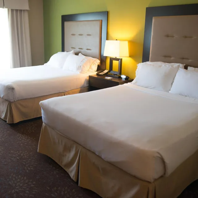 غرفة بسريرين لذوي الإعاقة، Holiday Inn Express Hotel & Suites Northwood 6/10