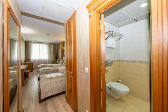 غرفة ثلاثية، Dalan Hotel 3/4