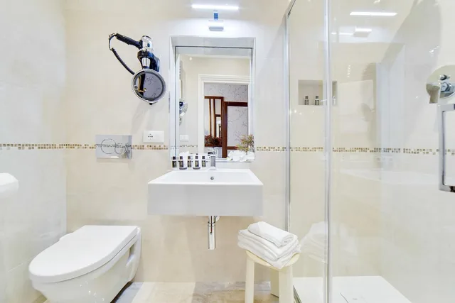 غرفة بريميوم بسرير مزدوج بشرفة، Hotel La Meridiana 3/5
