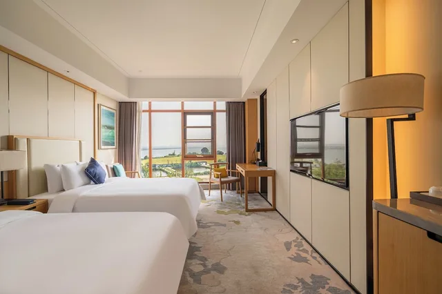 غرفة بسريرين منفصلين وسرير كينج، Siko Grand Hotel Suzhou Yangcheng 2/4