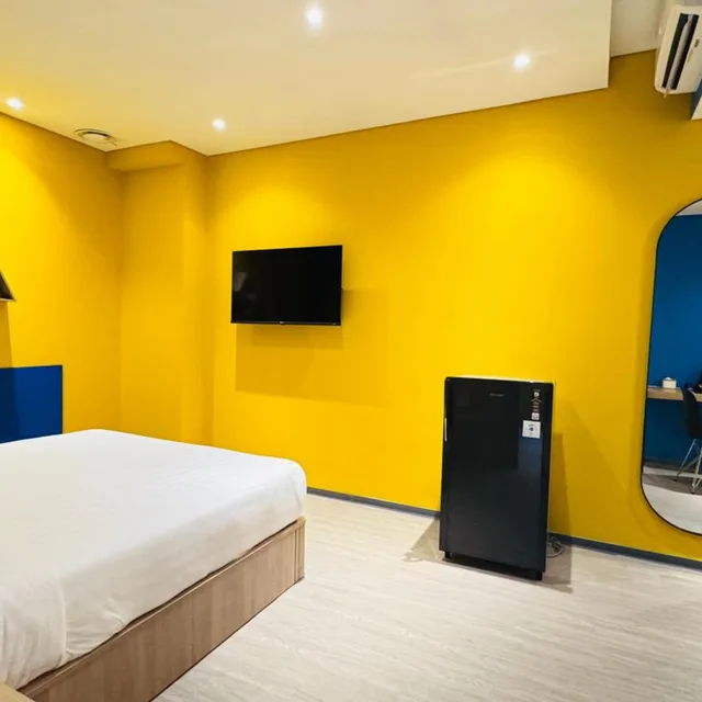 2 Bedrooms, Water Park, Family، Yellow Bee Resort Cililitan 3/6
