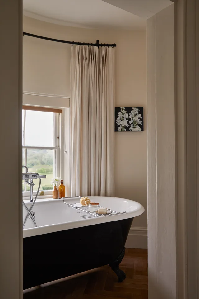 Suite, THE GROVE 2/2