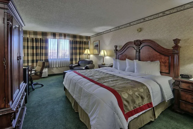 جناح سوبيريور بسرير كينج بغرفتي نوم، Hotel Mesa Albuquerque Midtown 2/10