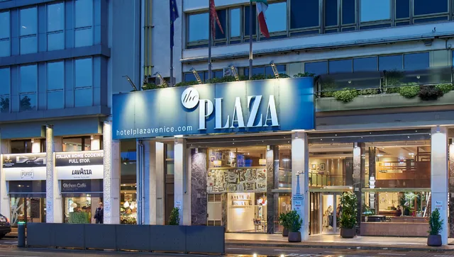 غرفة ديلوكس بسرير مزدوج بإطلالة على المدينة، Hotel Plaza 1/1